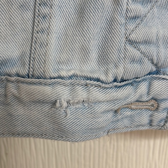 Gap Light Wash Denim Jacket - Picture 3 of 8